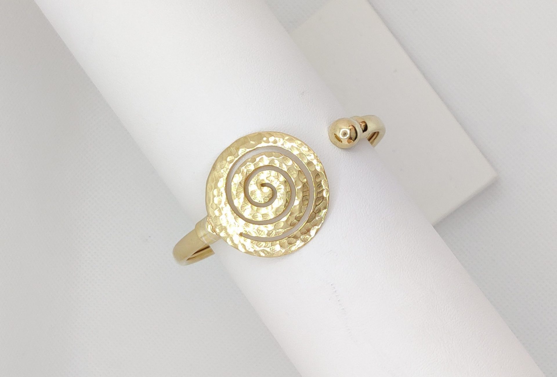 Silver spiral greek bracelet B337 T