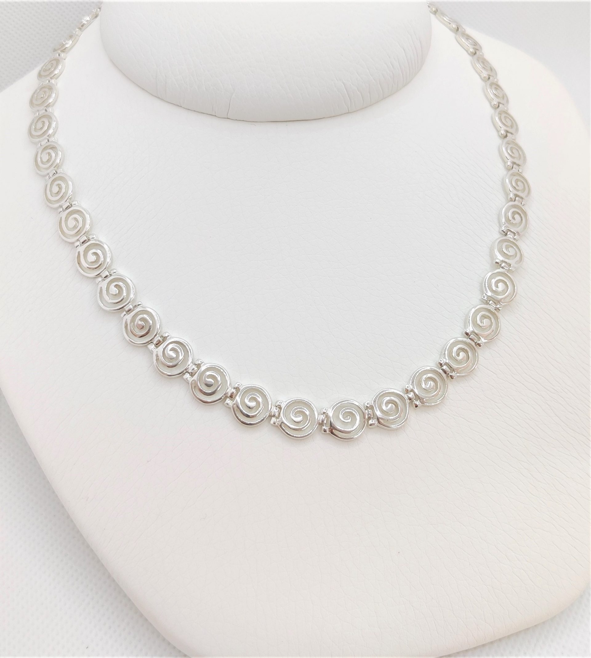 silver necklace spiral K202L